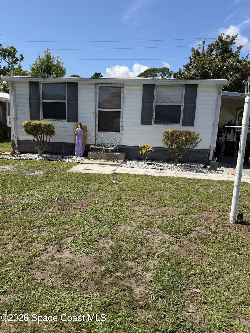 Photo of 909 Vireo Drive