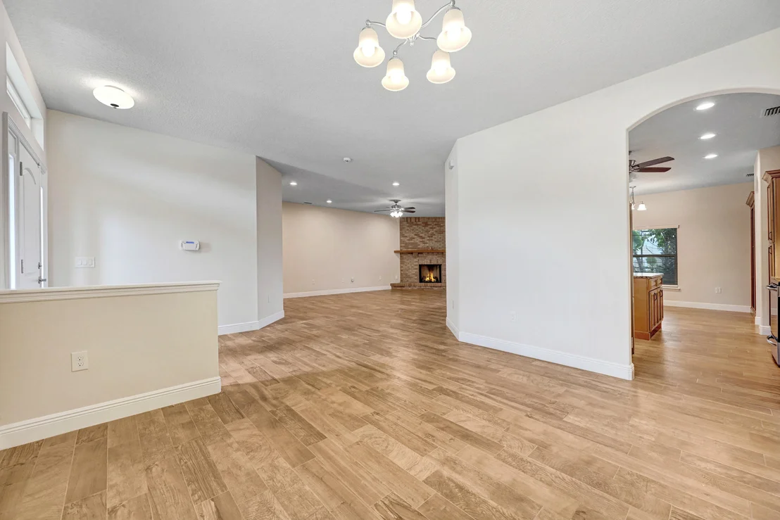 Photo of 2690 Weber Road