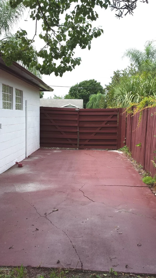 Photo of 526 Coral Drive
