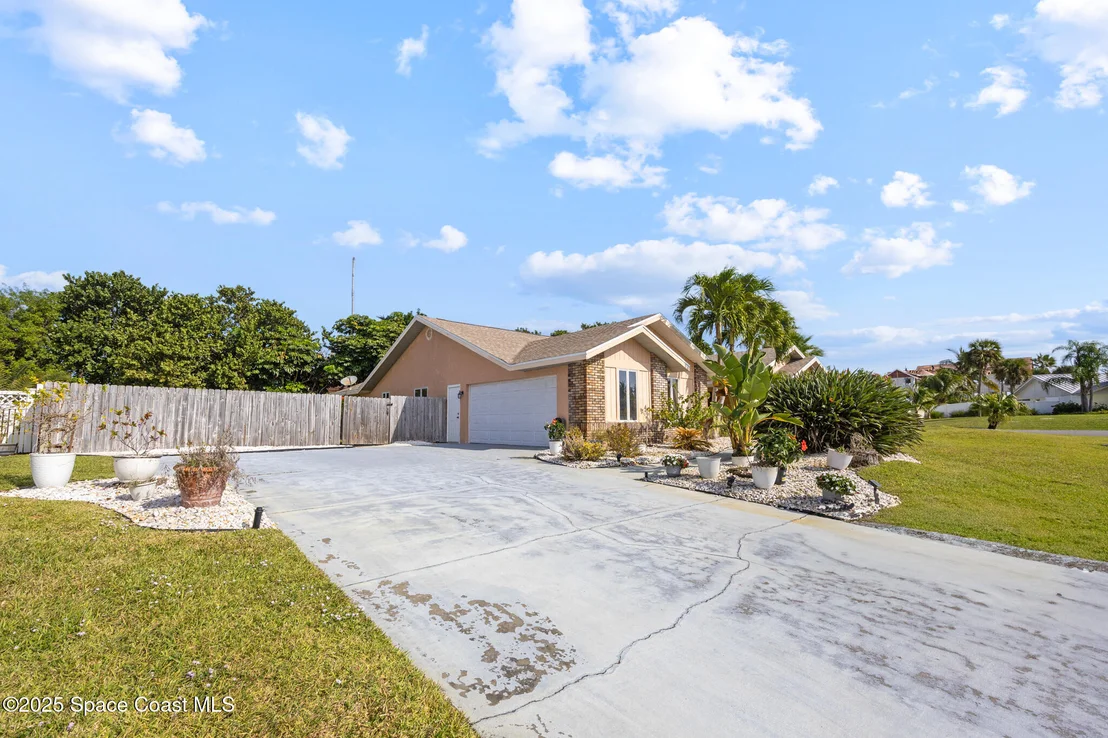 Photo of 162 River Walk Drive