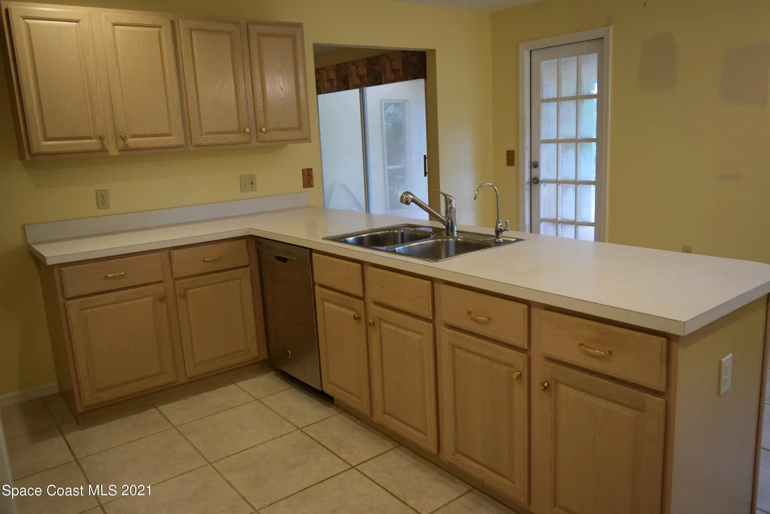 Photo of 708 Central Boulevard