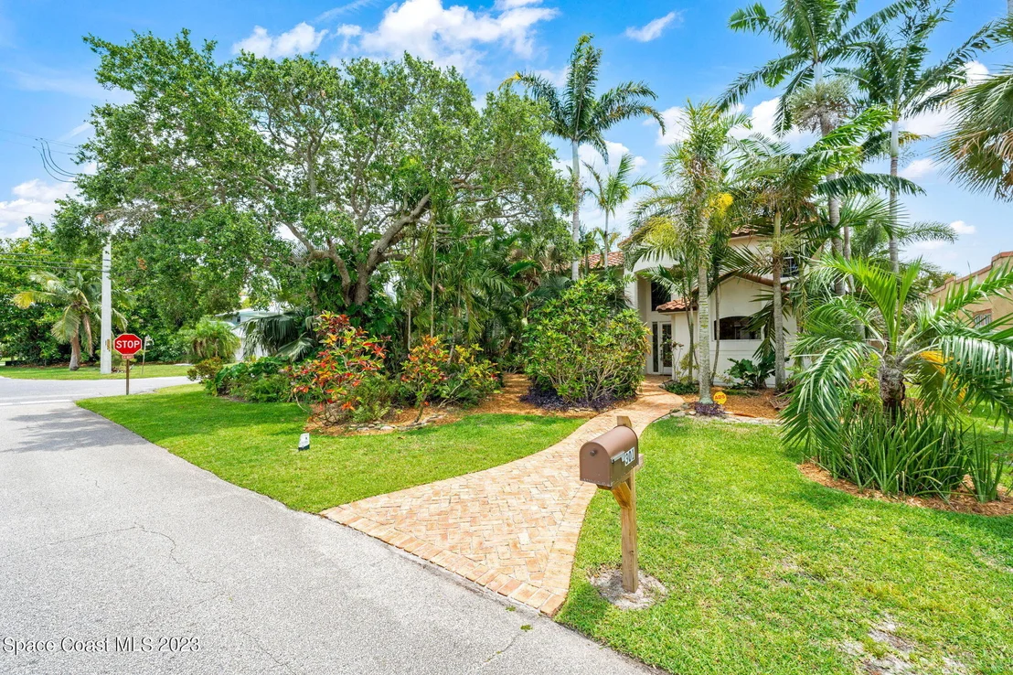 Photo of 301 Miami Avenue