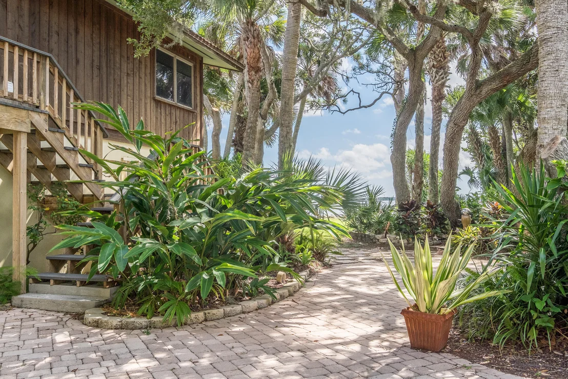 Photo of 3606 Indian River Drive N