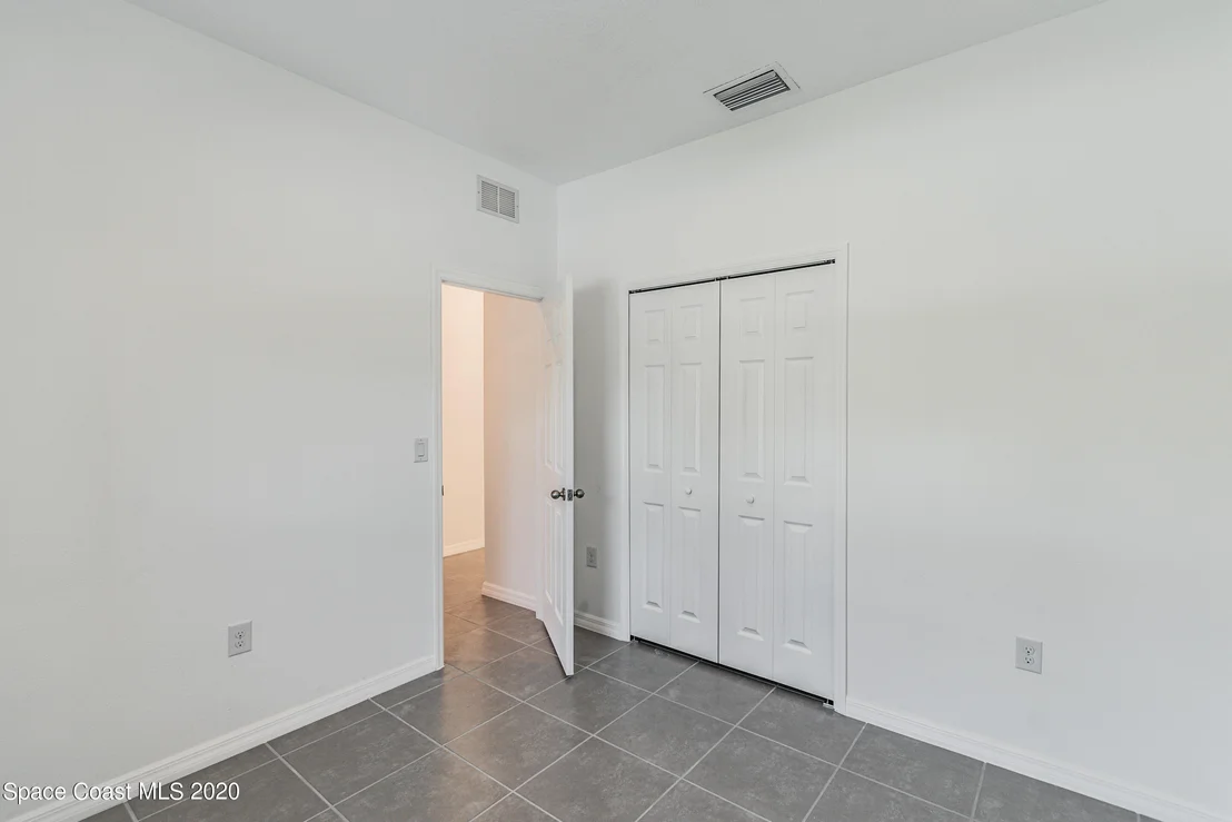Photo of 850 Lyons Cir Circle NW