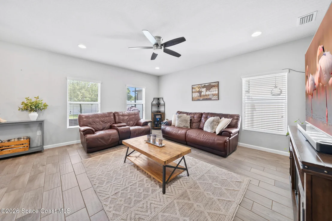 Photo of 1335 Fuji Drive