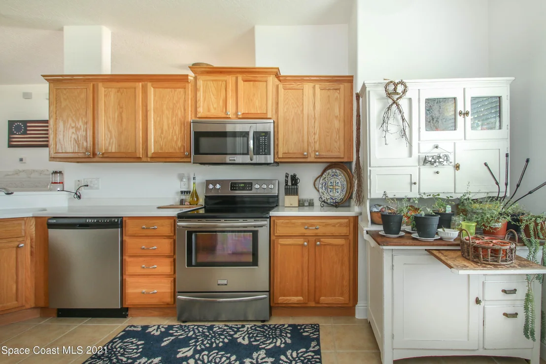 Photo of 1462 Hemingway Boulevard