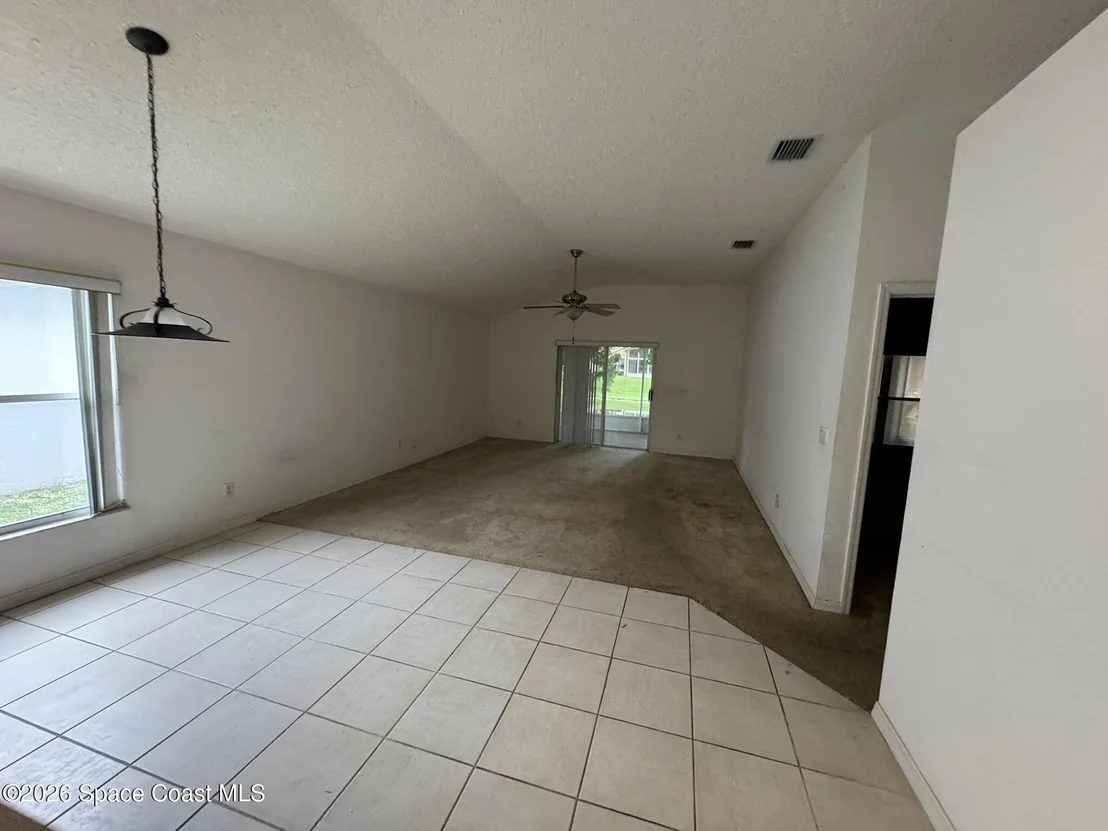 Photo of 906 Shaw Circle