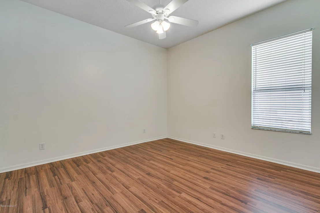 Photo of 899 Lyons Circle NW