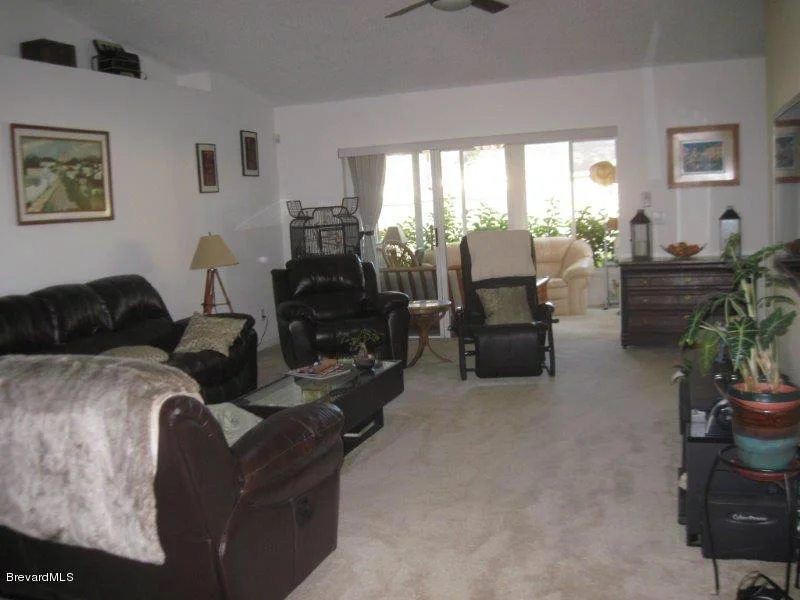 Photo of 974 Kingfisher Way