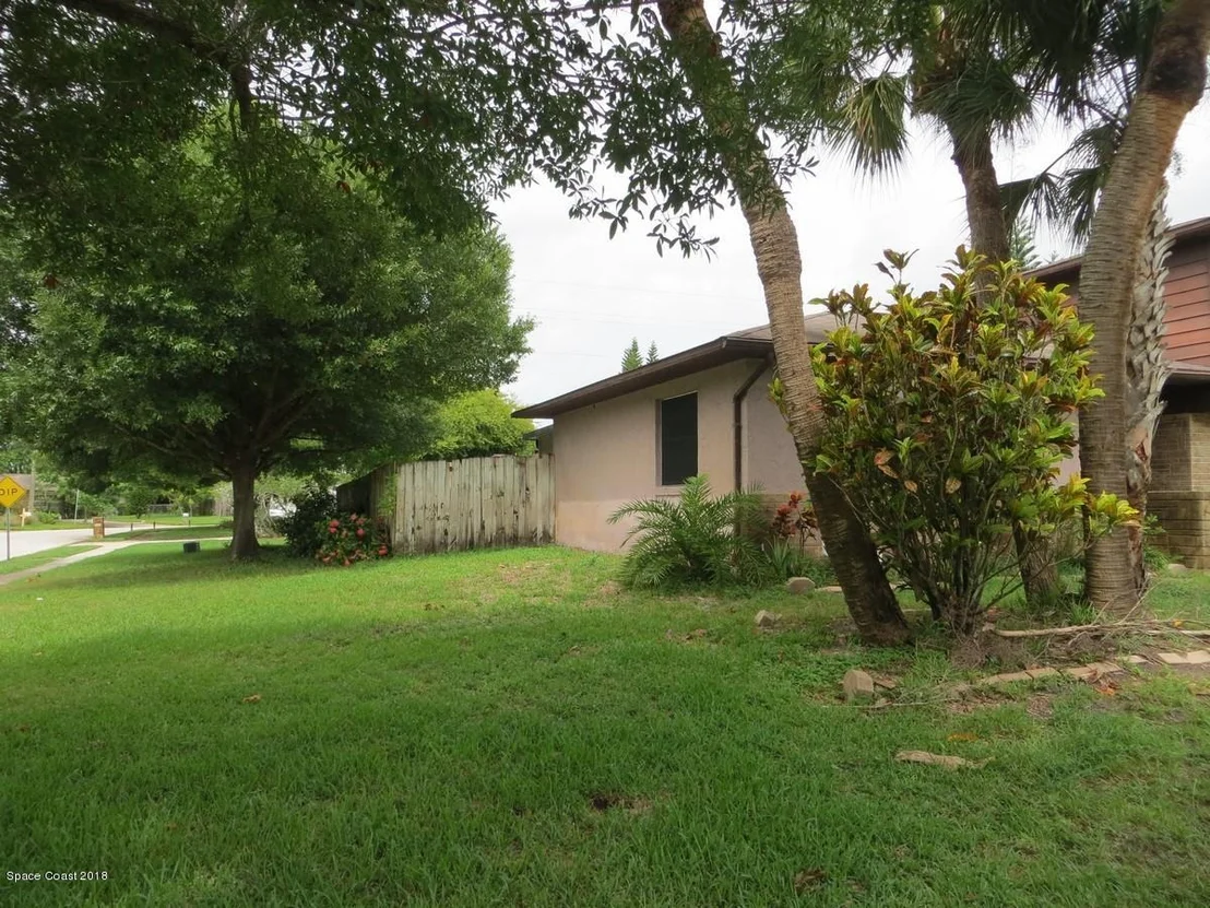 Photo of 1040 Sycamore Drive