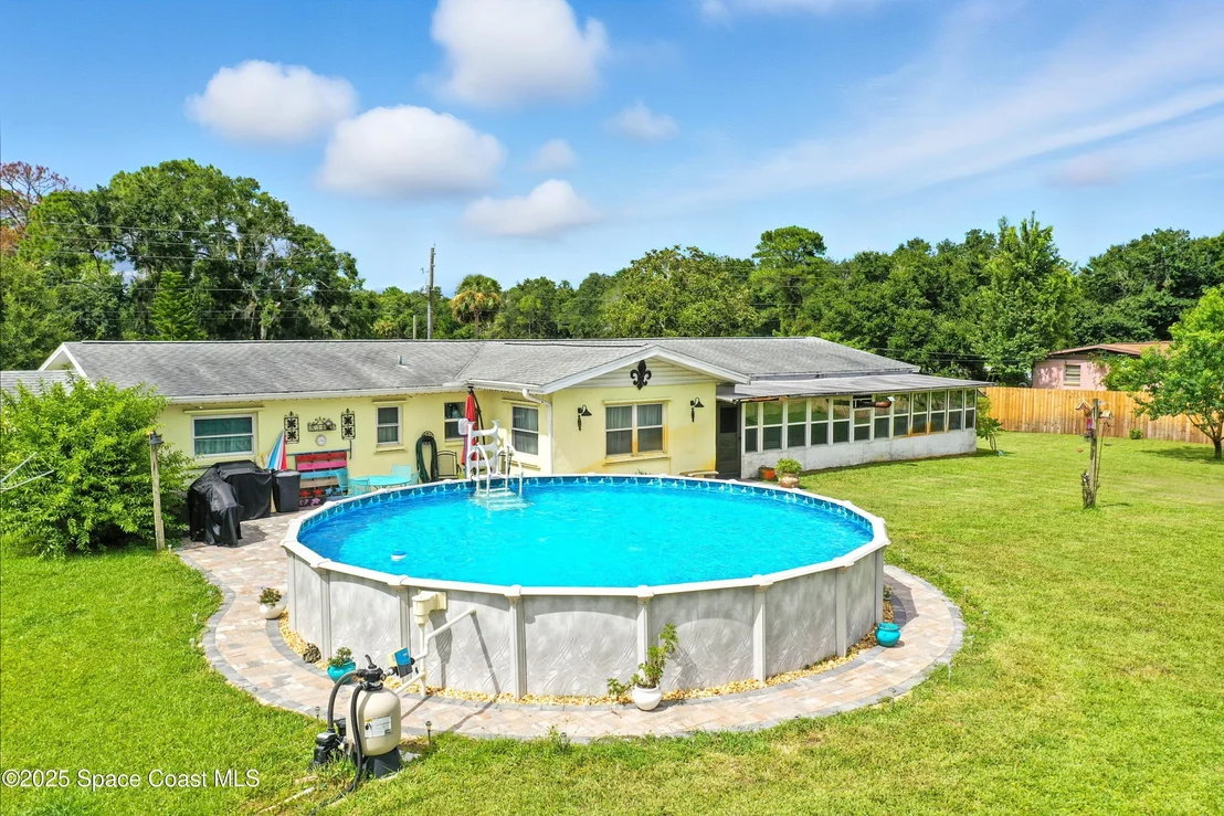 Photo of 3929 Burkholm Road