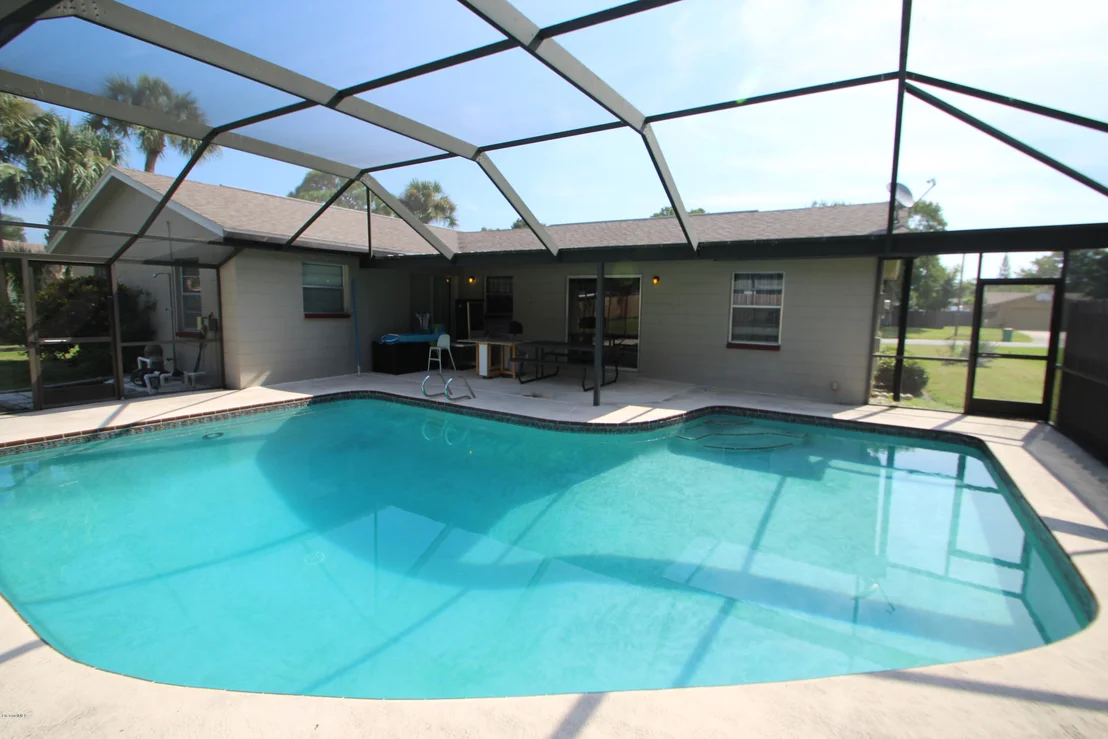 Photo of 2700 FOREST Drive