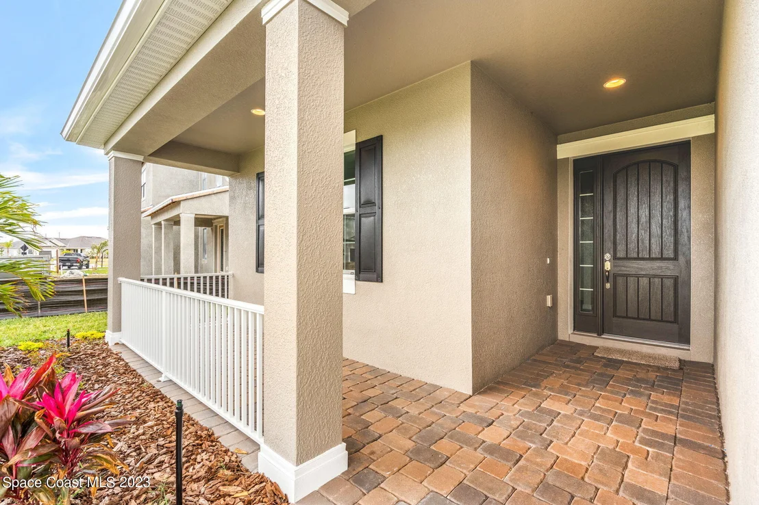 Photo of 8100 Lucent Court