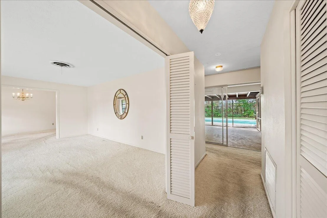 Photo of 550 Seabreeze Drive