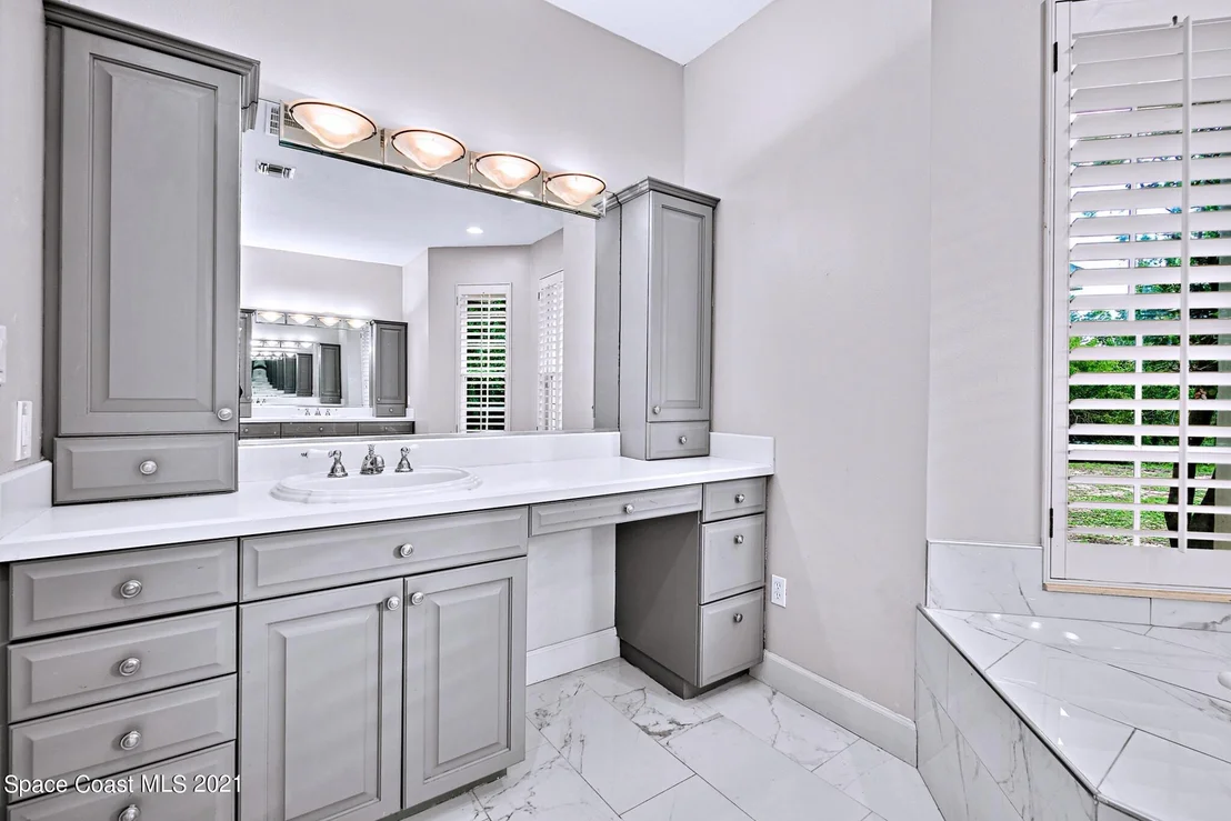 Photo of 3575 James Road