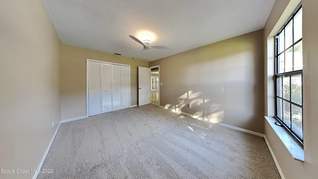 Photo of 526 Deerfield Drive
