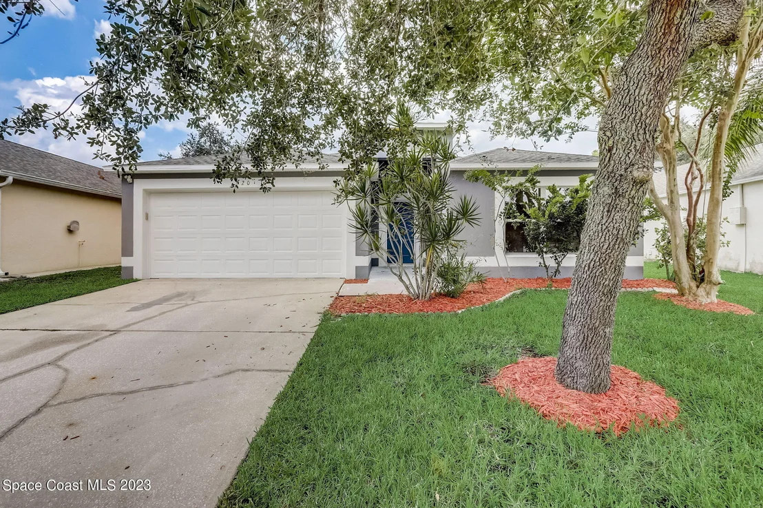 Photo of 520 Wickham Lakes Drive