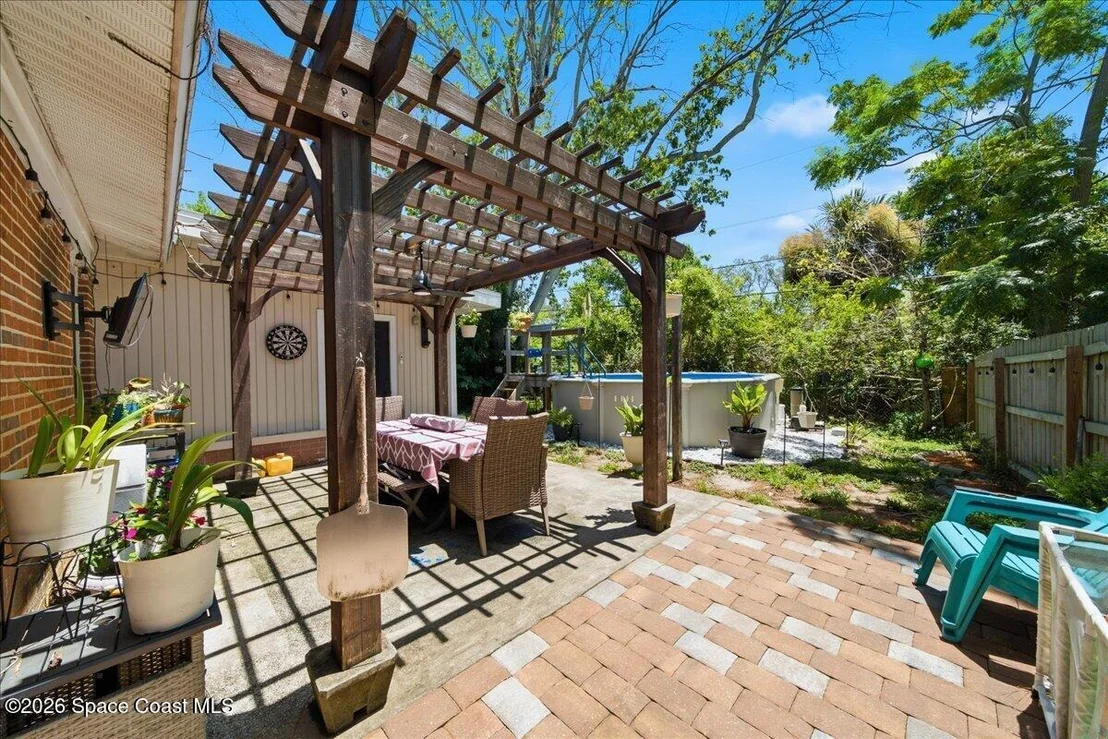 Photo of 4865 Cocoanut Drive