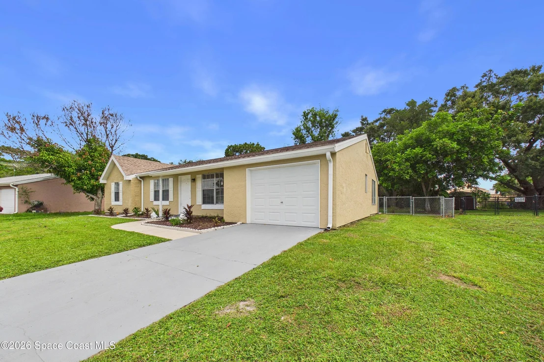 Photo of 1325 Ethel Circle NE