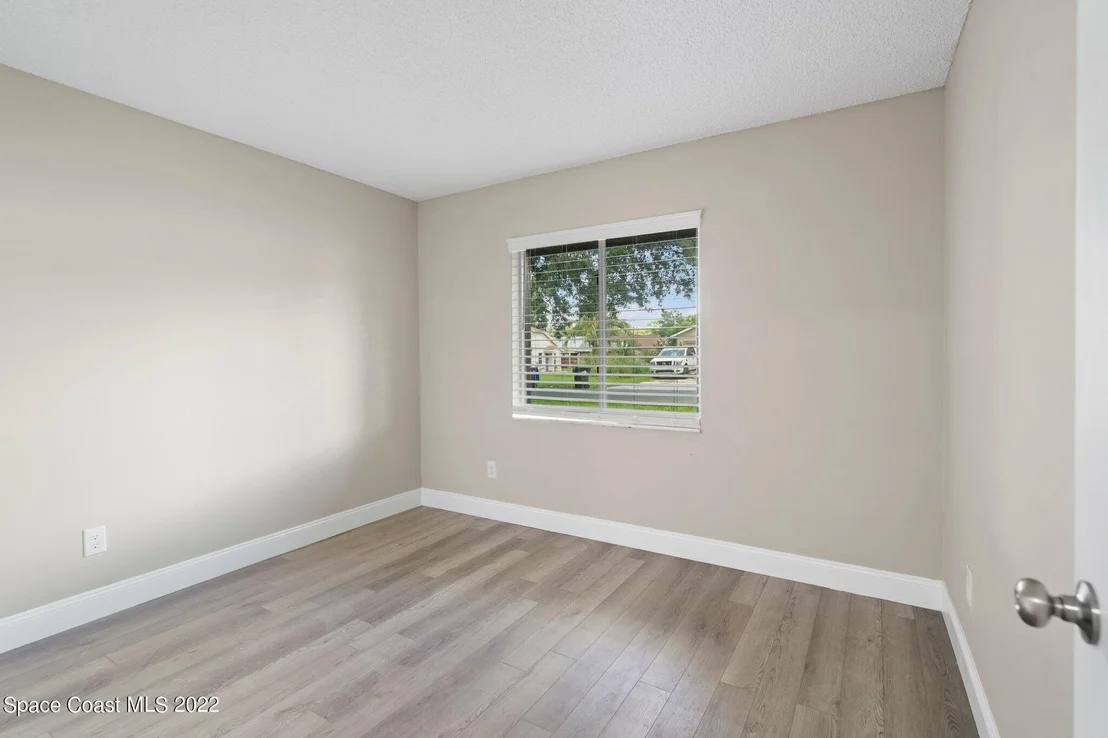Photo of 104 11th Avenue