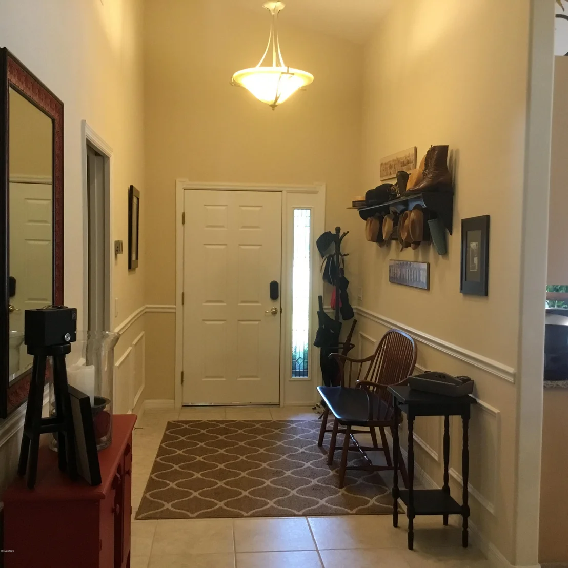 Photo of 7107 Broderick Drive