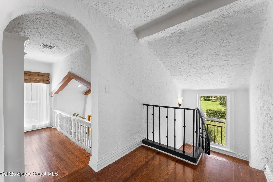 Photo of 121 Circle Drive