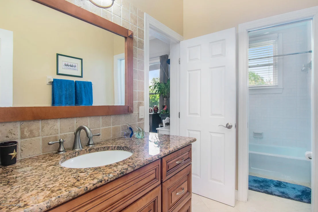 Photo of 717 Oak Park Drive