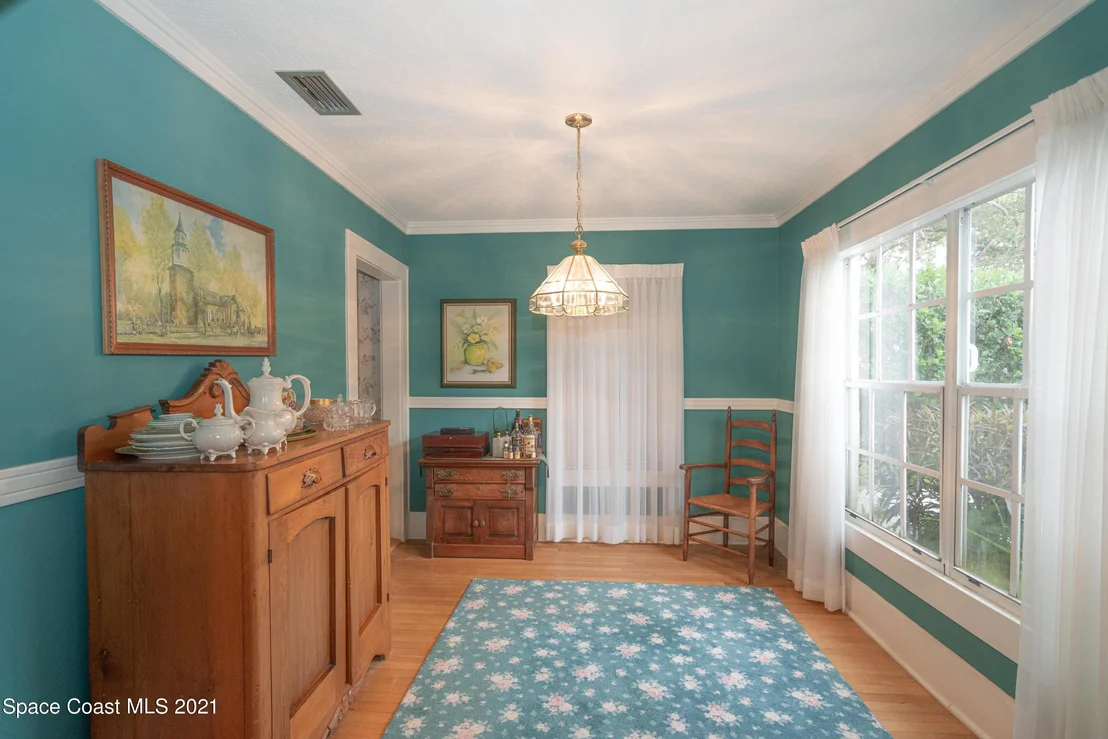 Photo of 27 Sweet Street
