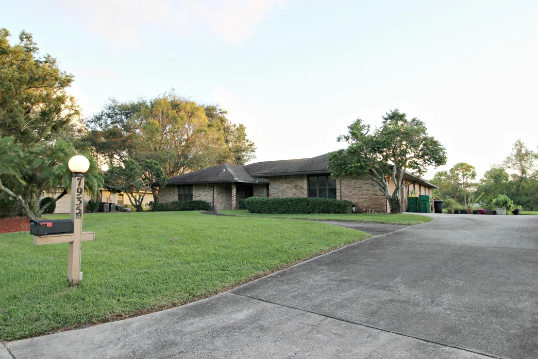 Photo of 7935 Timberlake Drive