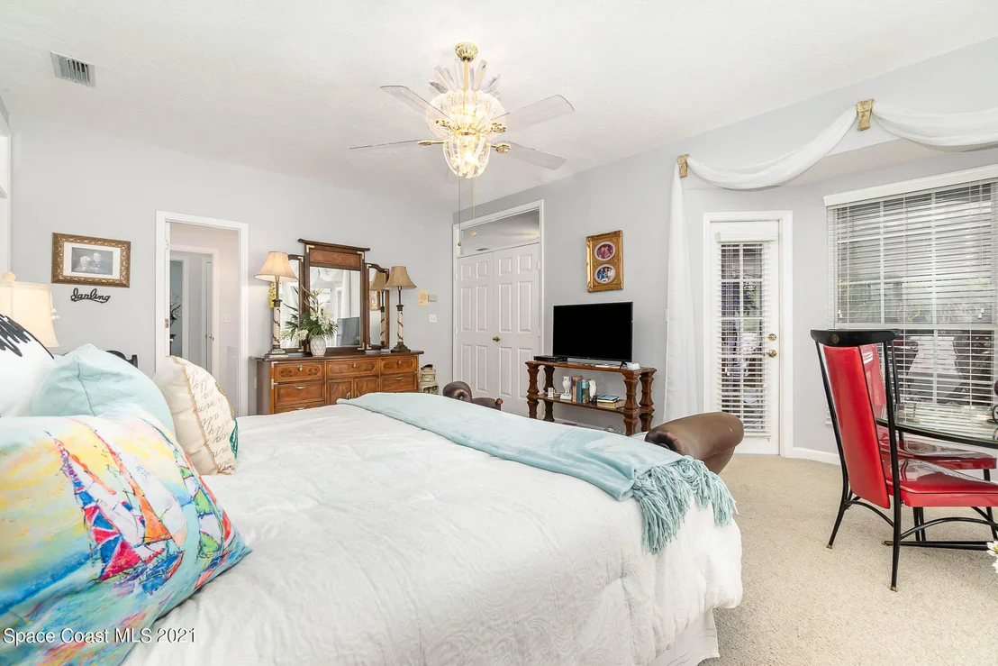 Photo of 1817 Laurel Oak Drive S
