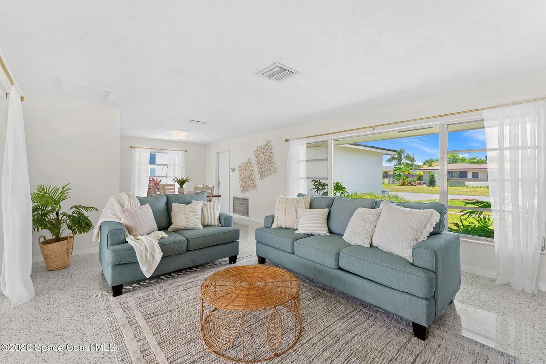 Photo of 462 Sandpiper Drive