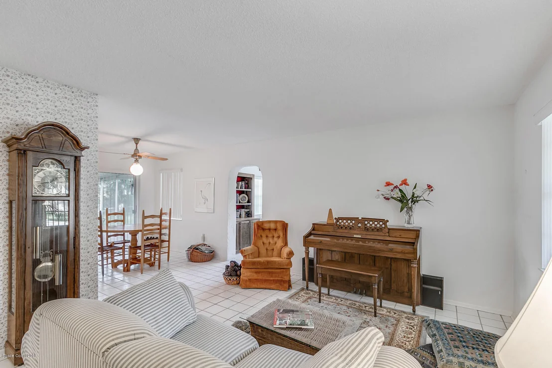 Photo of 2775 Pembroke Road