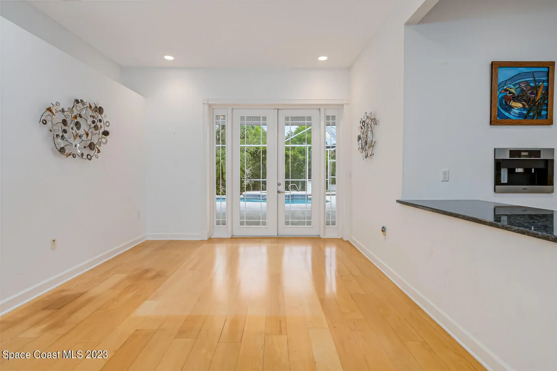 Photo of 2880 Grant Road