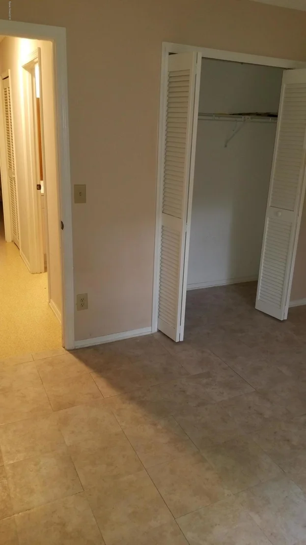 Photo of 4270 Silver Lake Drive