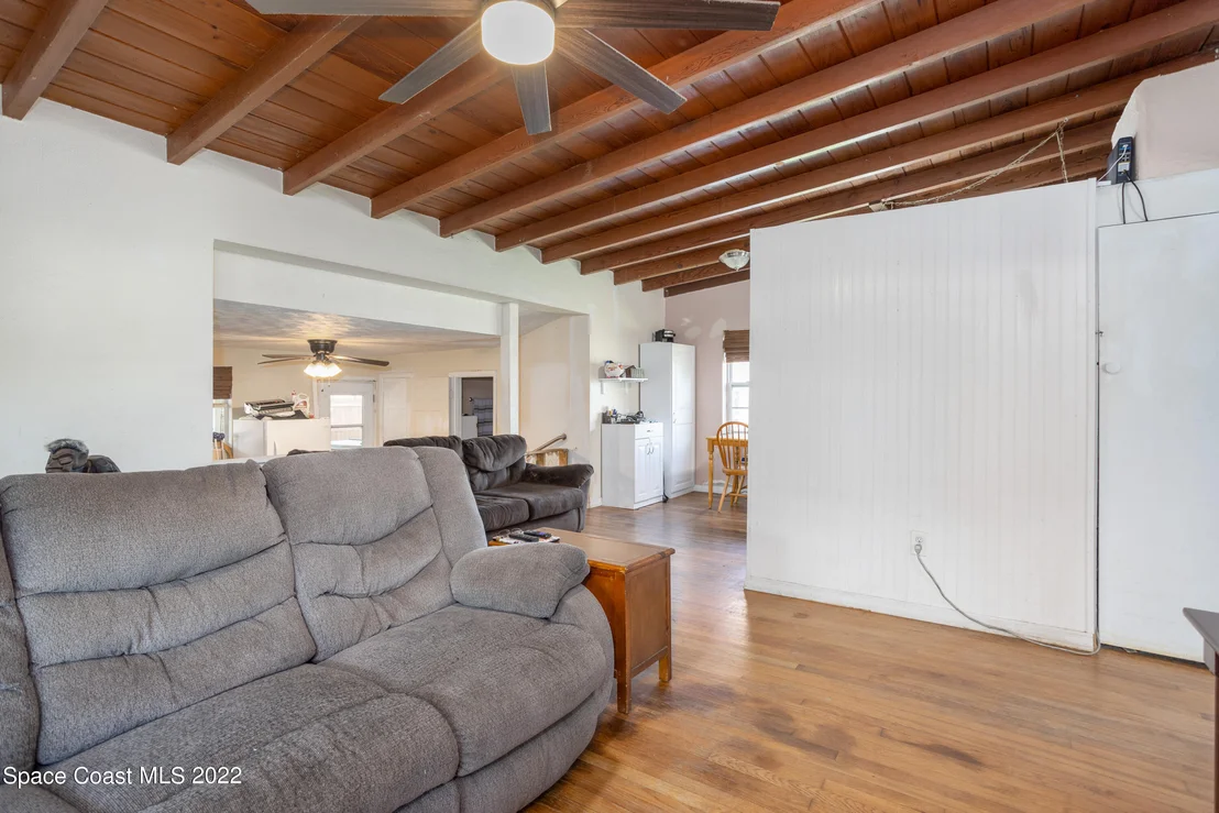 Photo of 207 Albert Avenue