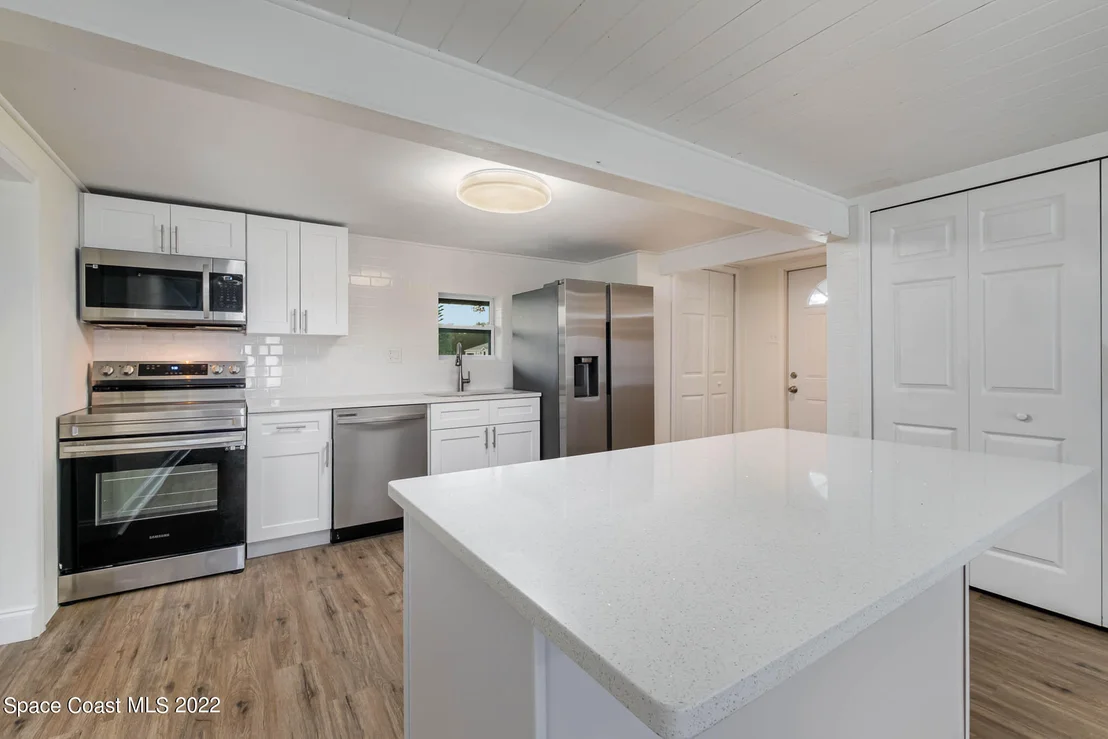 Photo of 9012 102nd Avenue
