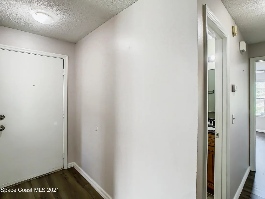 Photo of Unit 3 at 4100 Pershing Pointe Place