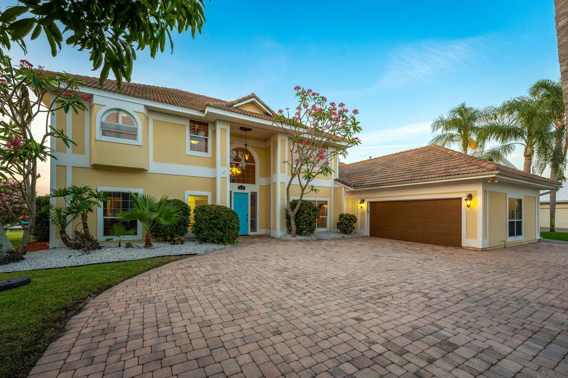 Photo of 268 Lanternback Island Drive