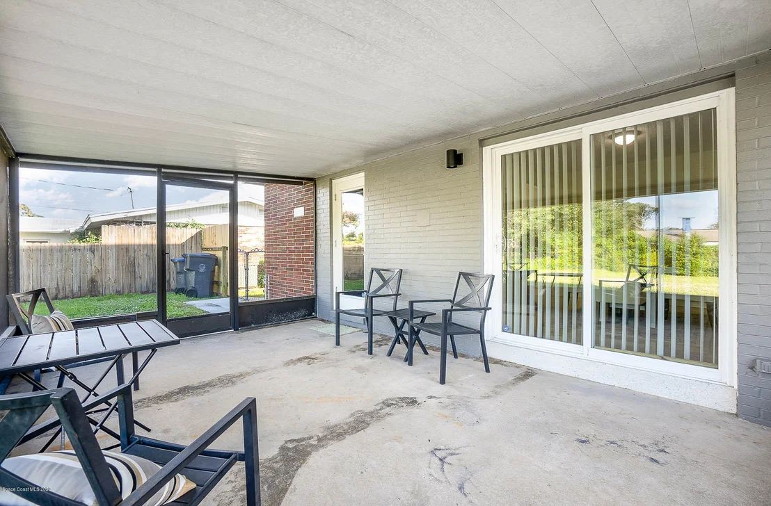Photo of 960 Forest Road