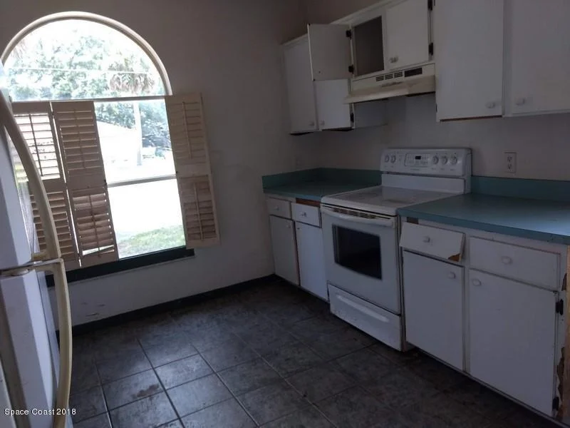 Photo of 6590 Arequipa Road