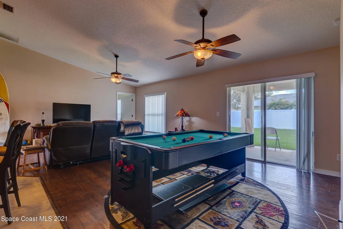 Photo of 835 Triple Crown Lane