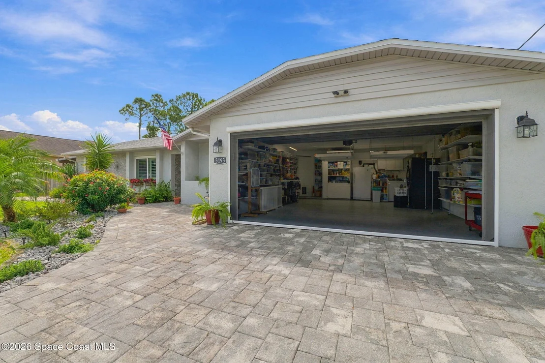 Photo of 5193 Bridge Road