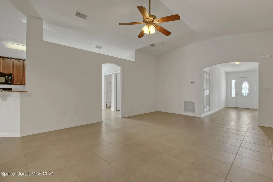 Photo of 1290 Corbett Lane