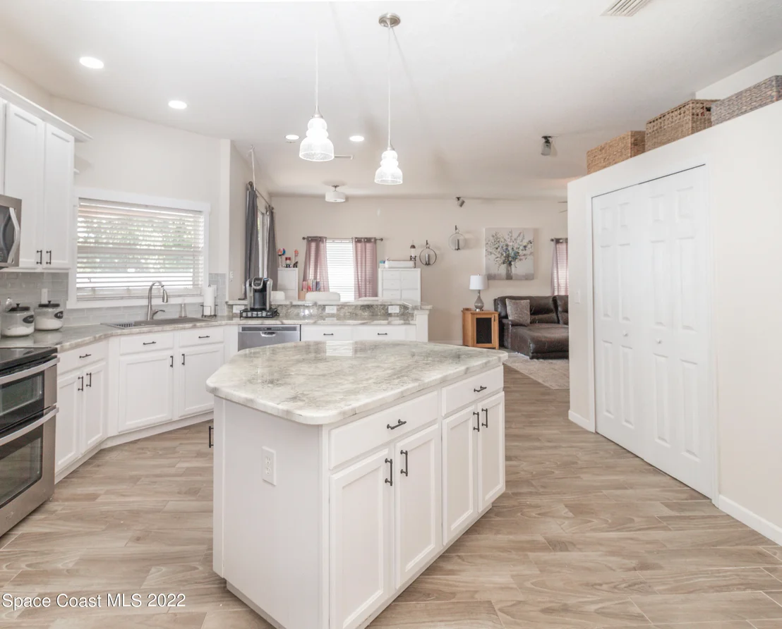 Photo of 6345 Ainsworth Road