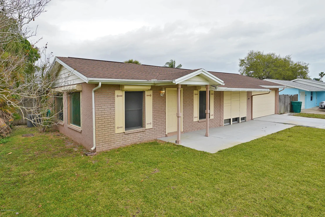 Photo of 2880 Lancaster Road