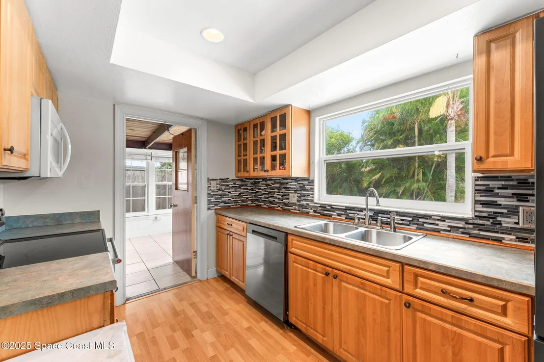 Photo of 2807 Golfview Drive