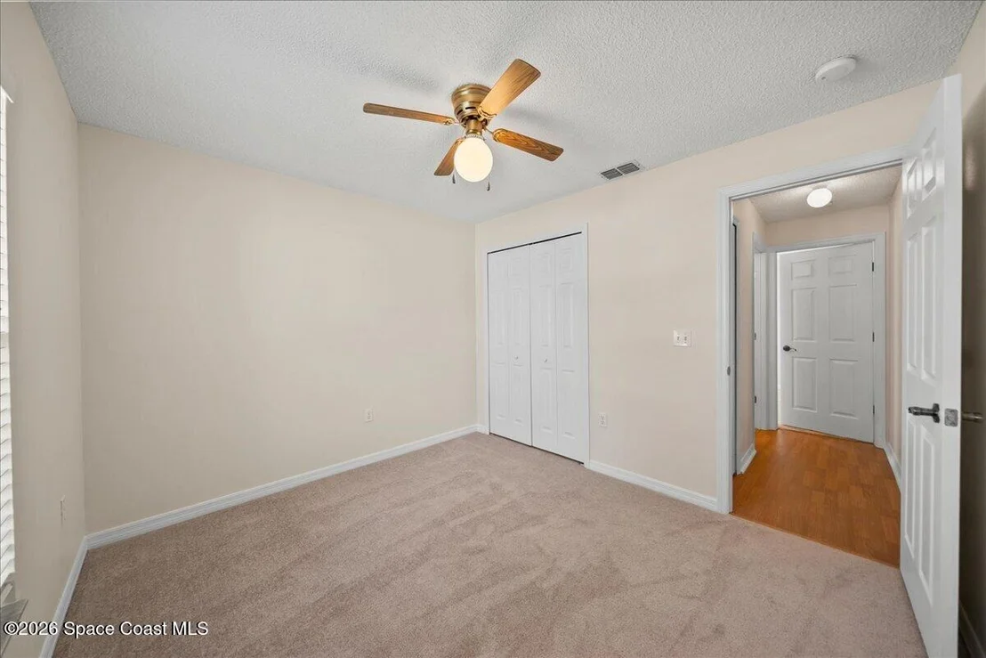 Photo of 1281 White Oak Circle