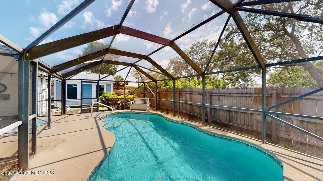 Photo of 1457 Albert Drive