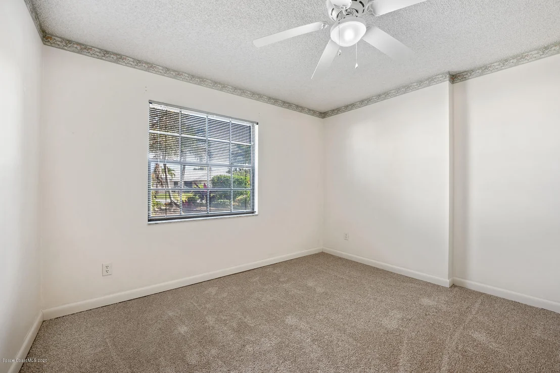 Photo of 447 Riverview Lane