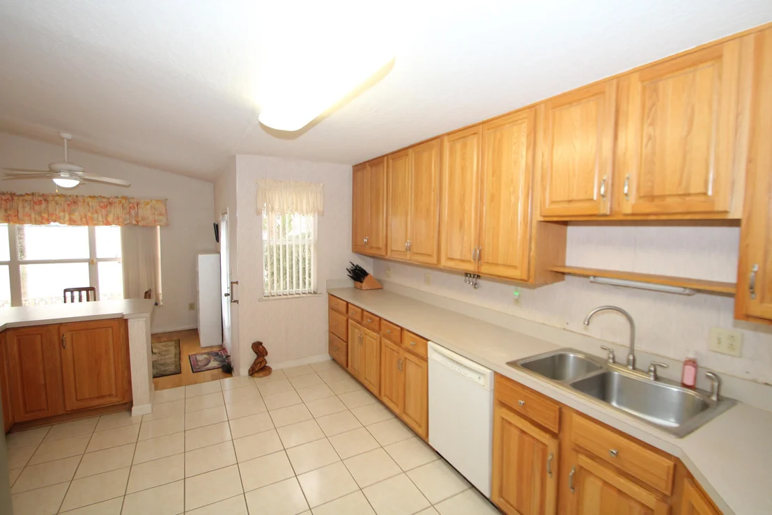 Photo of 2303 Pineapple Avenue
